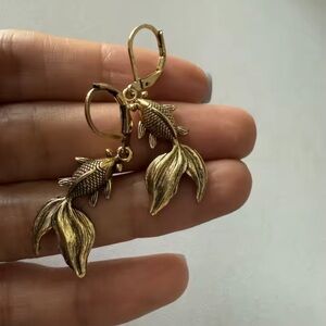 Vintage Gold Fish Earrings